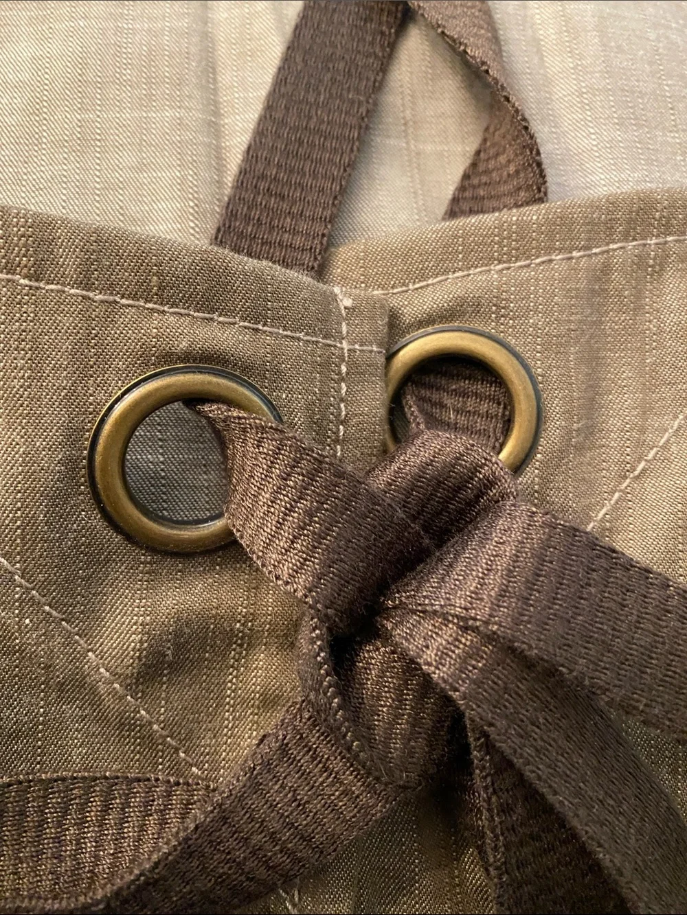 Cargo Crew Henry Bib Apron in Mocha
